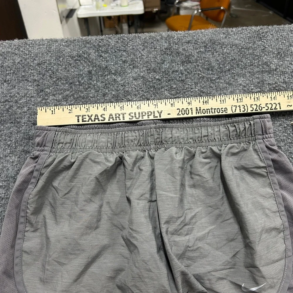 Nike Shorts Womens Size M Gray Dri-Fit Running Athletic Mesh Breathable Workout